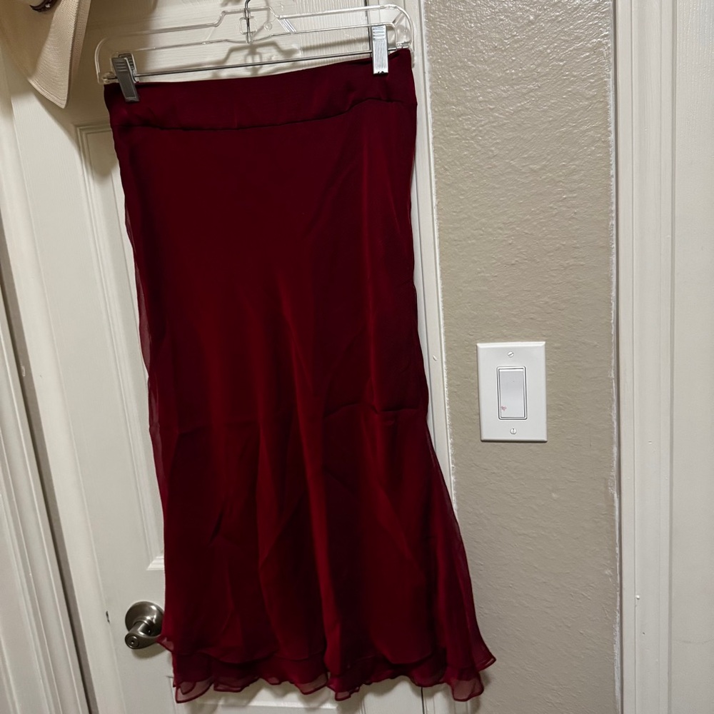 Carmen Marc Valvo 100% SILK VINTAGE Deep Red Midi Skirt